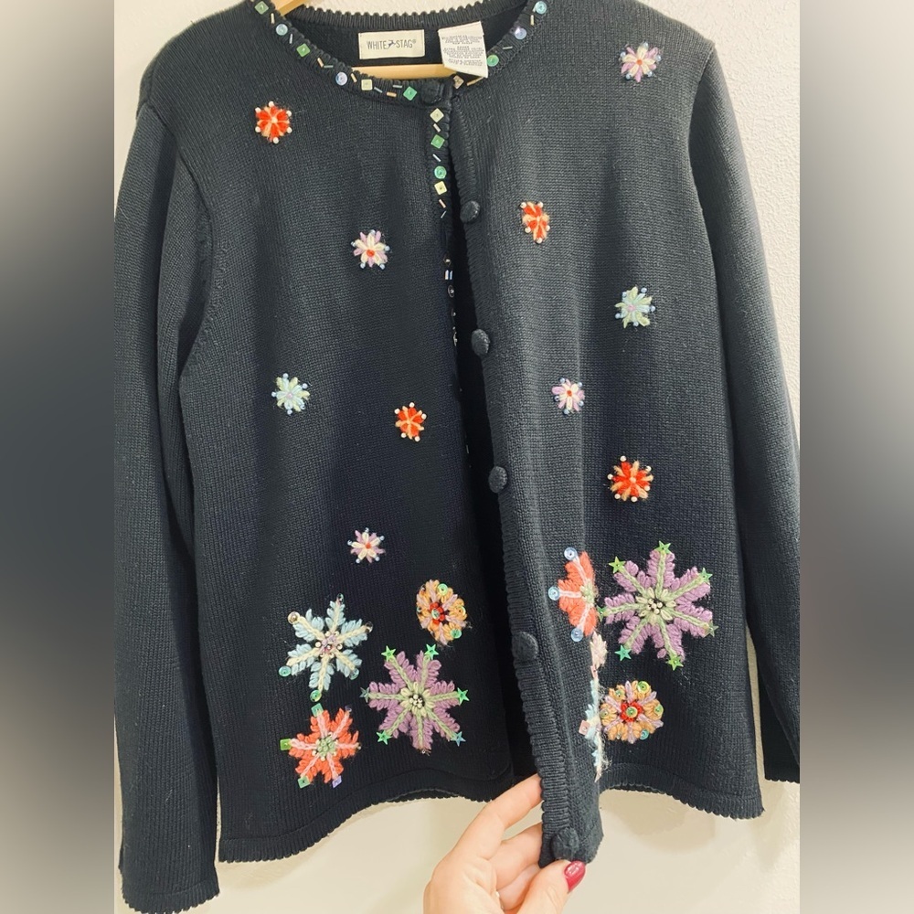 Vintage White Stag Black Beaded Snowflake Embroidered Cardigan XL Grandma Core - Picture 5 of 8